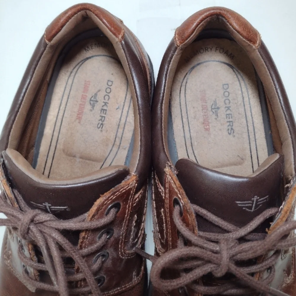 Dockers Men's Stain Defender Classic Brown Leather Men's Shoes Size (9.5) M